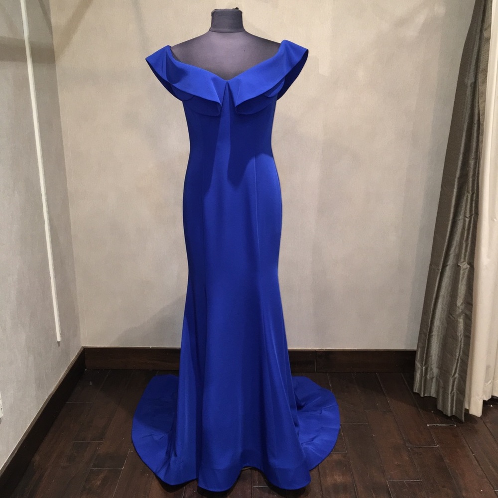 Janique Size 10 Gown